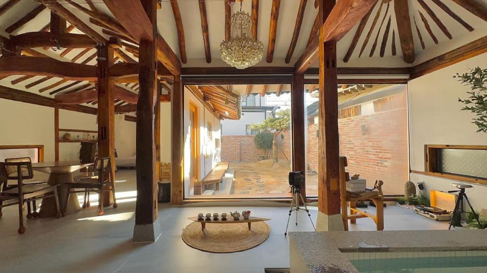 Jeonju Jeonlagotaek Bed and Breakfast in South Korea