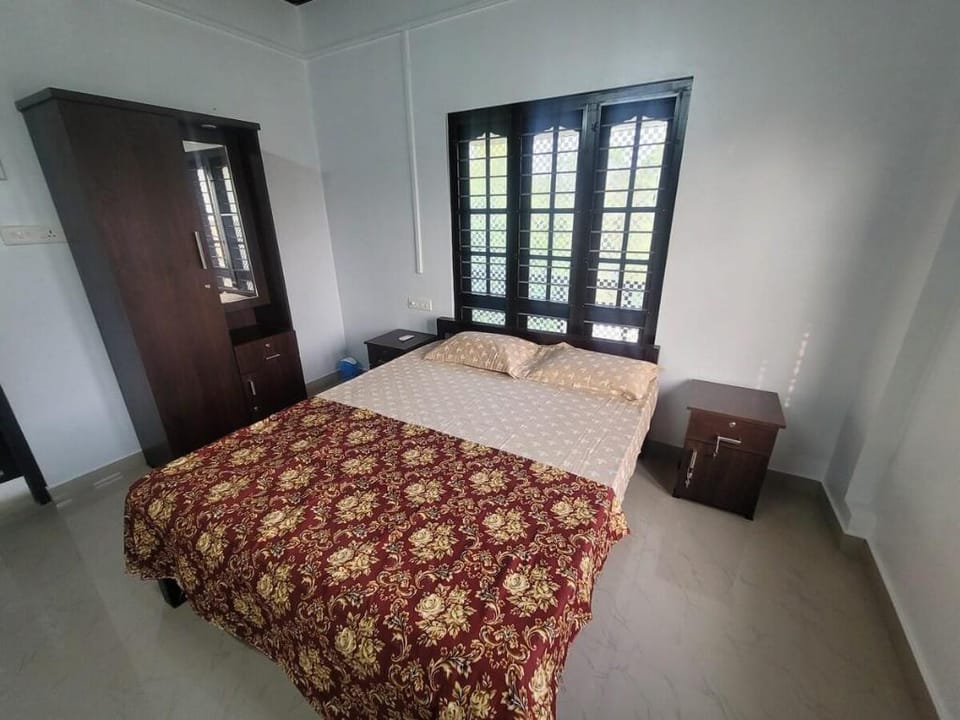 Large Alleppey Evergreen Villa - 6BR/6BA!  Vacation rental in Alappuzha