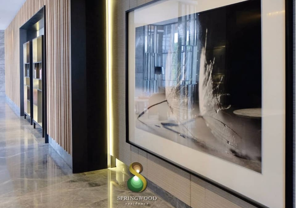 Tentrem Room at Springwood Alam Sutera Apartment in West Java