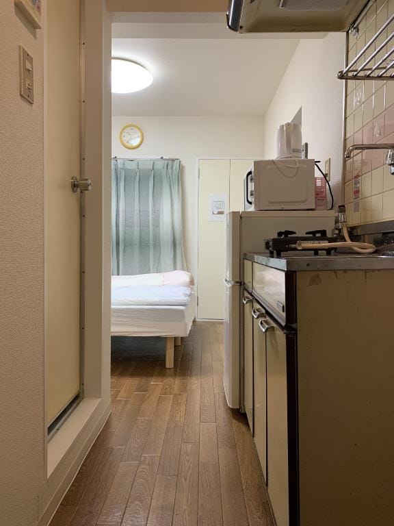 Nishi Shinjuku Subway Station, 5-minute walk, High-Speed Unlimited Internet, Good Sunlight, Room 211 Vacation rental in Shibuya