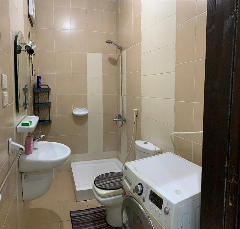 G شقة متميزه غرفة وصاله بأثاث انيق  Apartment in Jeddah