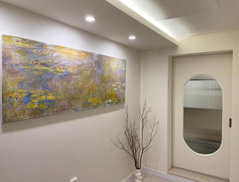 Seowoljae: 3 minutes from Gyeongbokgung Station, a private emotional space with mountains and hanok. Vacation rental in Seoul