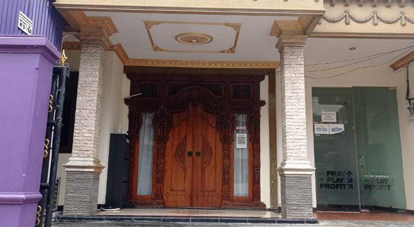 Cozy To Stay Tebet Hotel in South Jakarta City