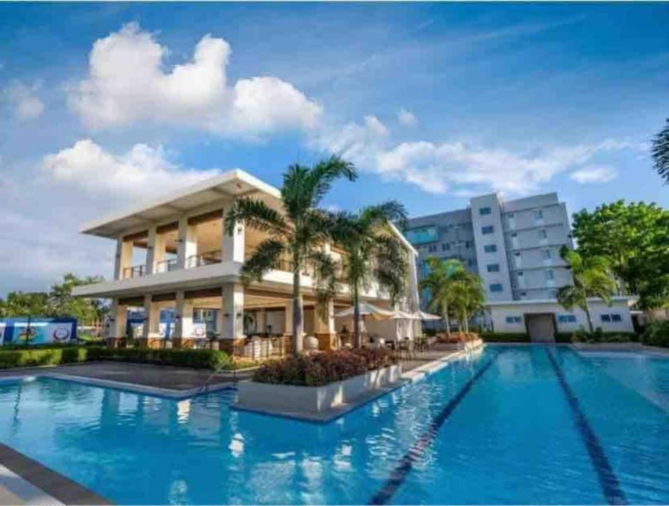 Lovely 2 Bedroom Condo with fully furnished Vacation rental in Davao City