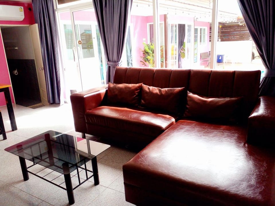 Villa Nawin Villa in Chon Buri Changwat