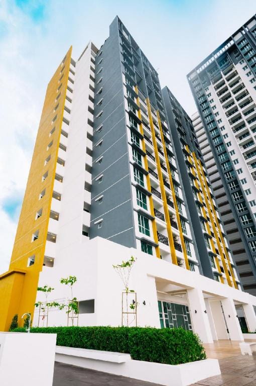 Awesome Pool Modern Cozy 3RoomSuite@METROPOL PERDA Apartment in Penang