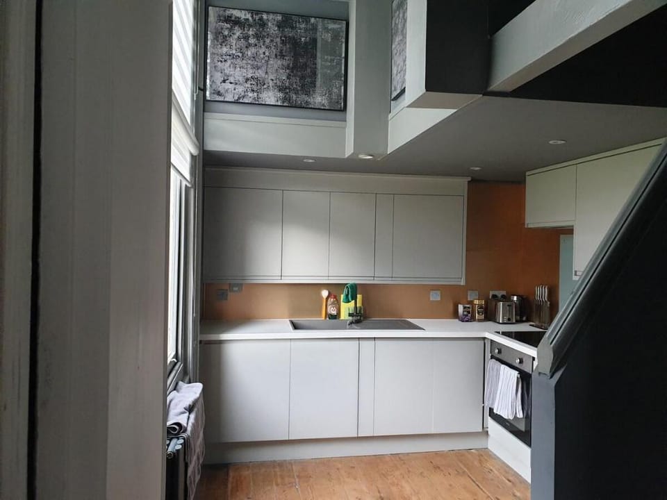 Stunning Loft in central Hove - Free Parking  Apartment in Hove