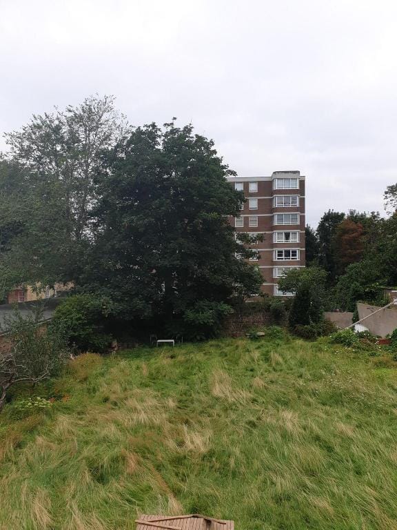 Superb One Bed Flat With Parking - No Hidden Fees Apartment in Hove