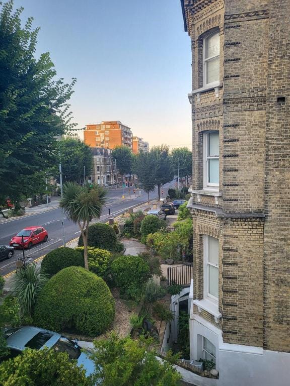 Elegant Studio in Central Hove - No Hidden Fees Apartment in Hove