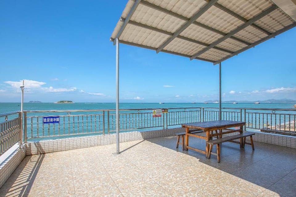 A双月湾一线海景整栋七房别墅民宿 Vacation rental in Guangdong