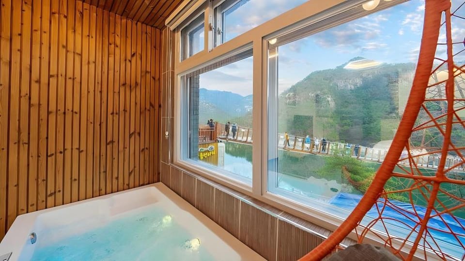 BS Jecheon Pension Bed and Breakfast in South Korea