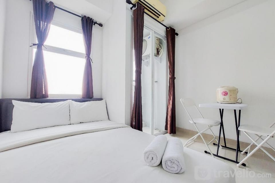 Enjoy Studio Room at Serpong Garden By Travelio Apartment in West Java