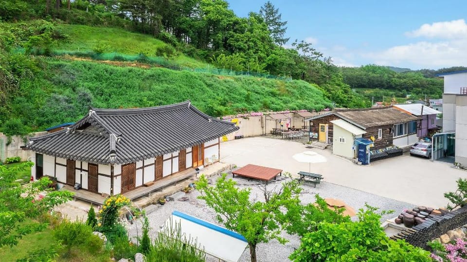 Gangneung ggabinejip hanok pension Bed and Breakfast in South Korea