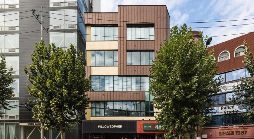 Pillowsopher Hongdae Bed and Breakfast in Seoul