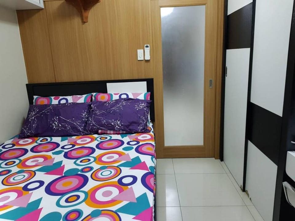 Condo in Pasay City - Shell Residences Vacation rental in Pasay