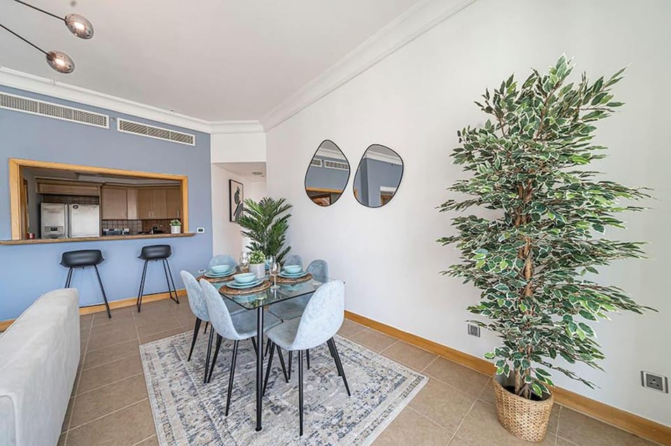 High Floor And Park View 2br M Palm Jumeirah Apartment in Dubai