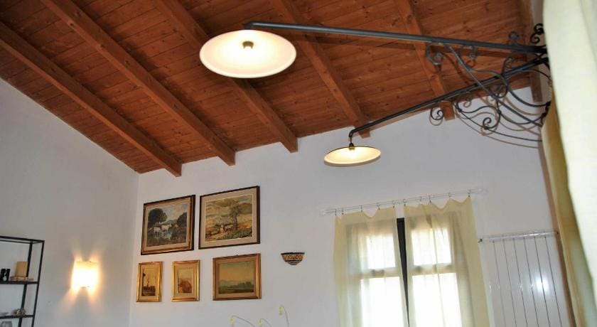 Red Roses Appartamento Al Piano Terra In Villa Apartment in Lazio