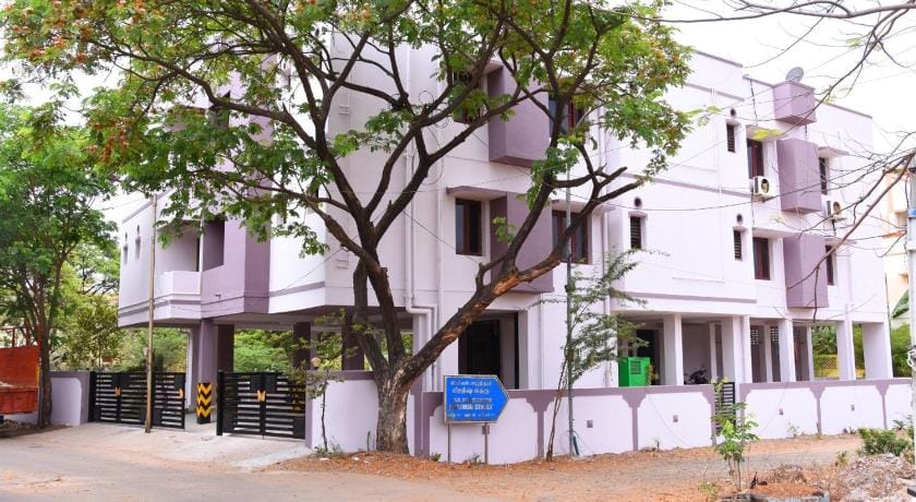 Aishwaryam Deshna Service Apartment Hotel in Chennai