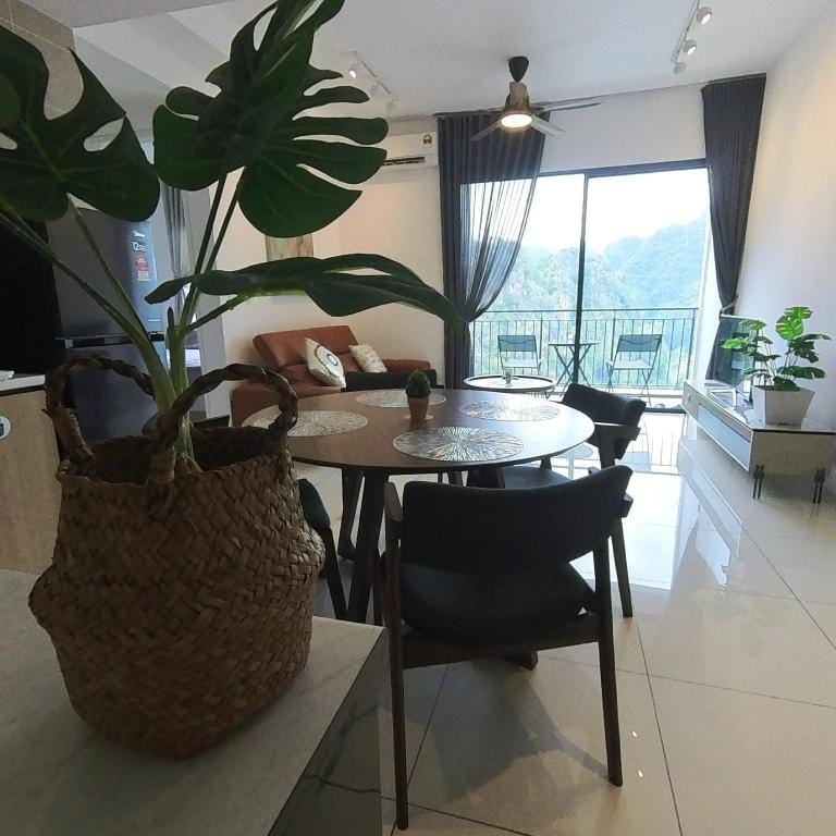 8pax Lost World of Tambun Sunway Onsen Mira Suite Apartment in Perak