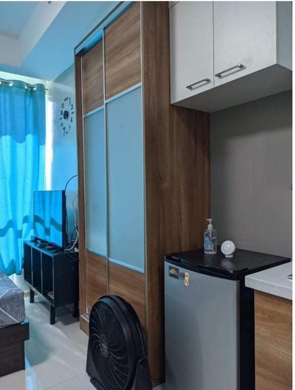 Studio unit with free swimming pool access for 2 Apartment in Mandaluyong