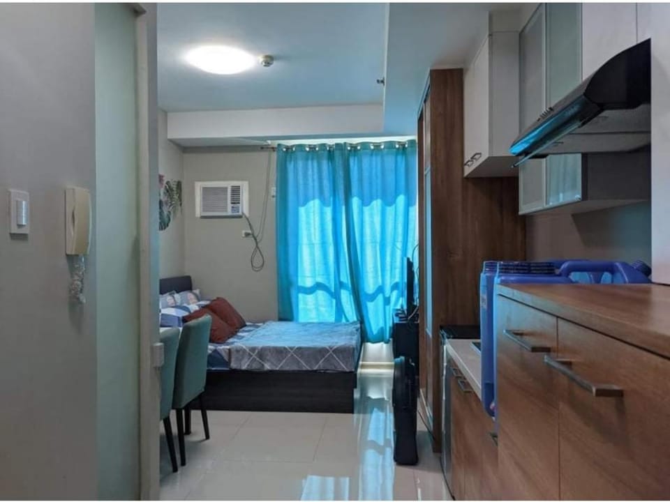 Studio unit with free swimming pool access for 2 Apartment in Mandaluyong