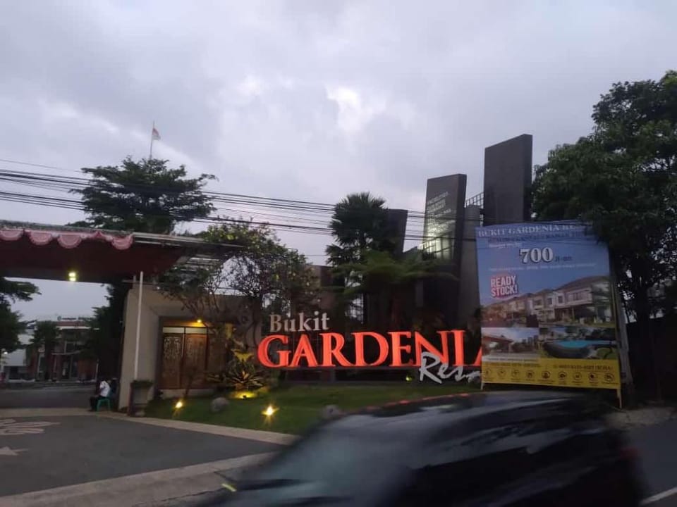 Vila Adinda Syariah D-8 Bukit Gardenia Resort Vacation rental in West Java