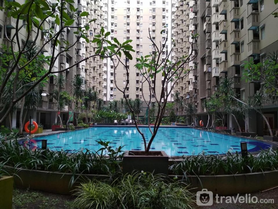 Homey 1BR Gateway Ahmad Yani Cicadas By Travelio Apartment in Bandung