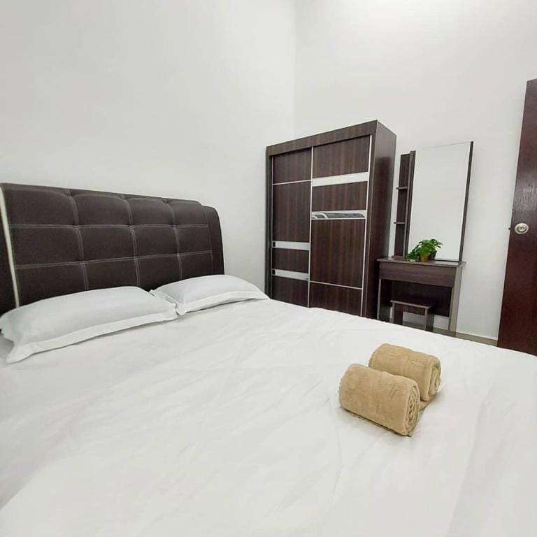 Selamat 33HOMESTAY @10 PAX @FREE WIFI Vacation rental in Perak