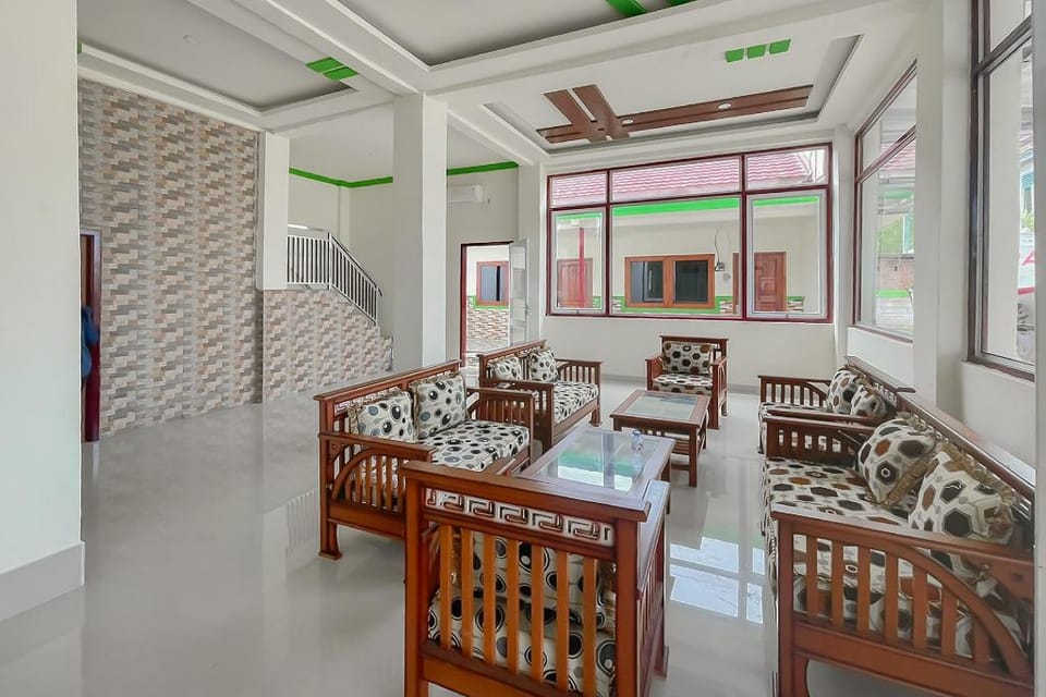 Urbanview Hotel Tirtamaya Jaya Indah Indramayu by RedDoorz Hotel in West Java