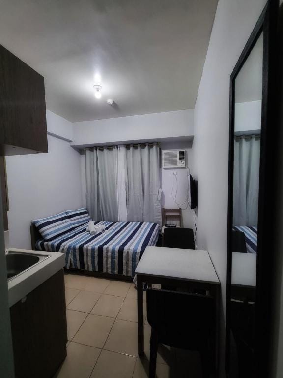 No. 204 MACK'S AWESOME PLACE+NETFLIX+UNLIWIFI Vacation rental in Mandaluyong