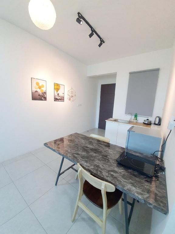 Jovial Cozy Studio 3pax MT28B @MERITUS PERAI Vacation rental in Penang