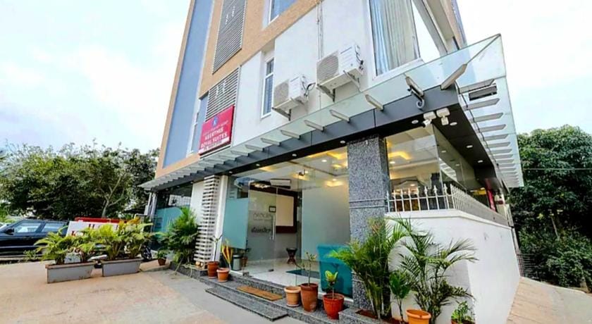 Keerthis Royal Suites Hotel in Tamil Nadu