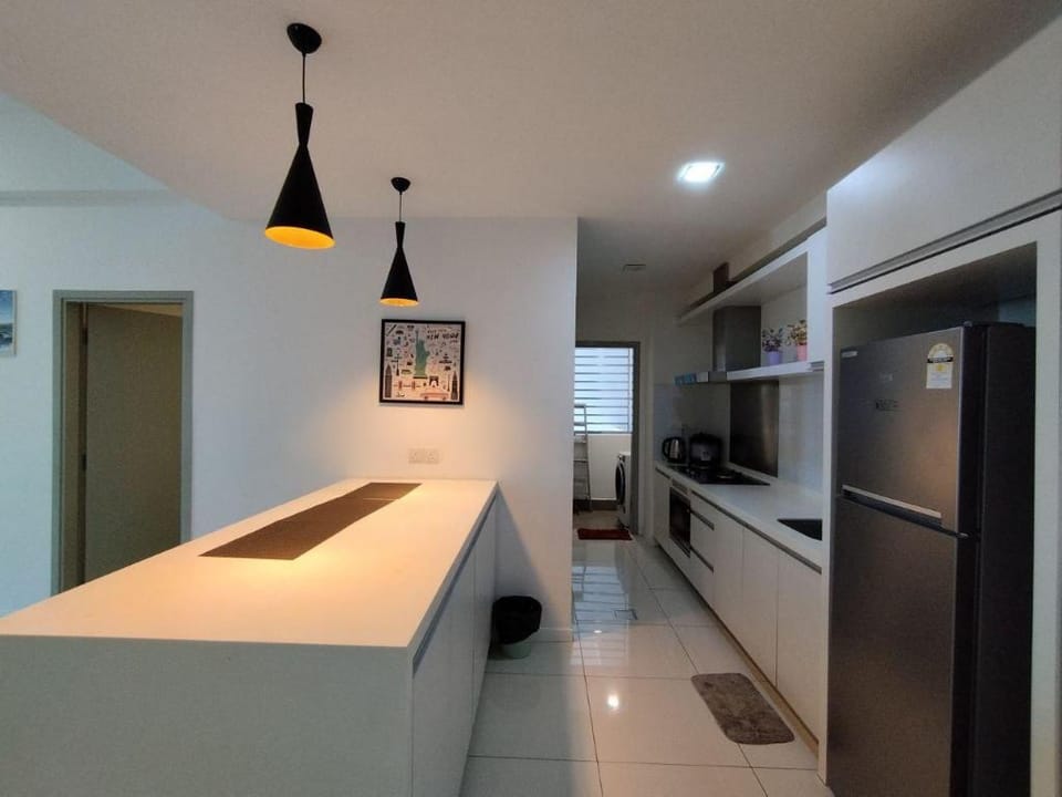 reSTARY Travel @ Sutera Avenue | Pool, CBD |2BR/6P Apartment in Kota Kinabalu