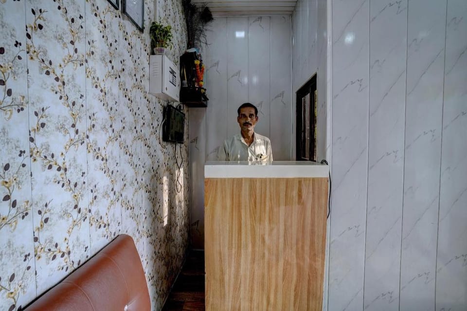 Hotel Saini Guest House, Mumbai Hotel in Mumbai