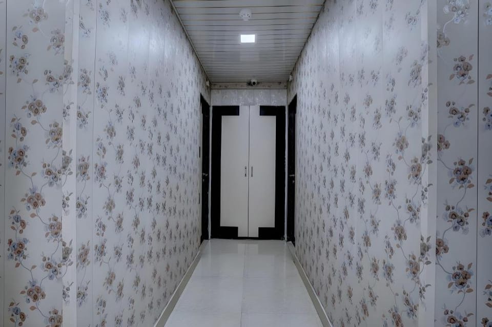 Hotel Saini Guest House, Mumbai Hotel in Mumbai