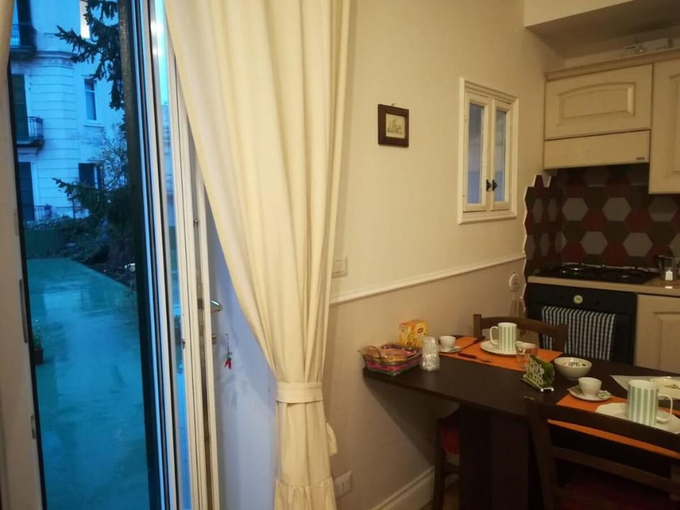 Camera con vista a Napoli panna Vacation rental in Naples