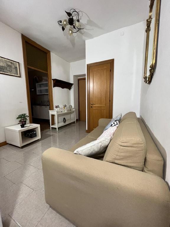 Two Double Bedroom - City Center - Self Check-in Apartment in Rome
