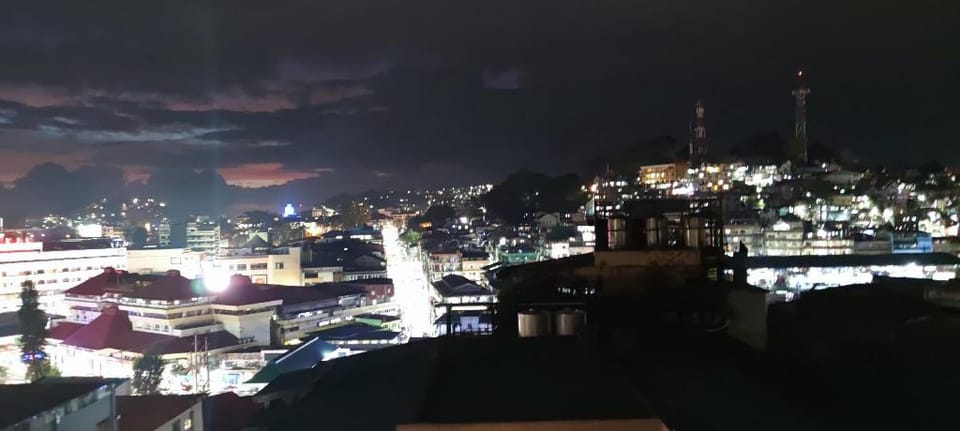 Cazcadia 543 at Cedar Peak (with balcony) Vacation rental in Baguio