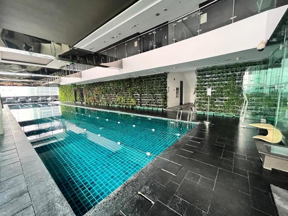 Homely stylish studio at the CBD; w/pool & Gym Vacation rental in Makati