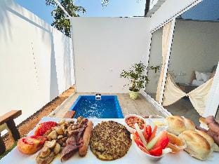 Crystal Goa Turquoise Edition Villa in Canacona