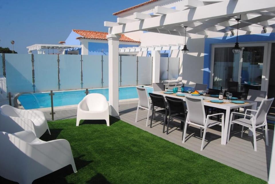 Casa Lusitana Maré Alta, with private pool Villa in Setubal District
