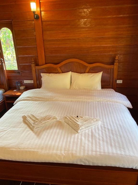 konglor cave Resort Vacation rental in Laos