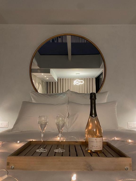 Gîte DeLuxe avec bain nordique & plafond de verre  Vacation rental in Brittany
