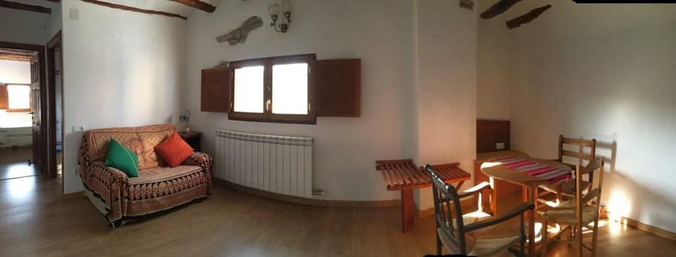 Habitación privada en casa rural Vacation rental in Catalonia