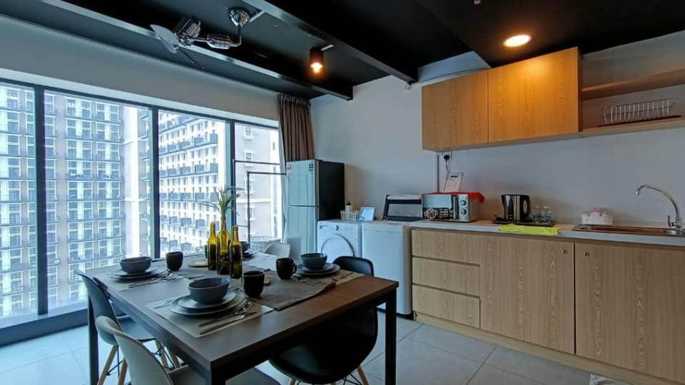 Signature Lhoteng @ Empire City (wifi/netflix) Apartment in Petaling Jaya