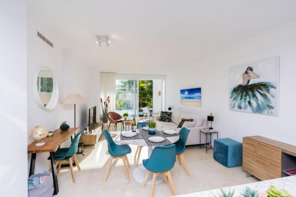 AL-303 ESTEPONA - APARTMENT - ALCAZABA LAGOON Apartment in Costa del Sol