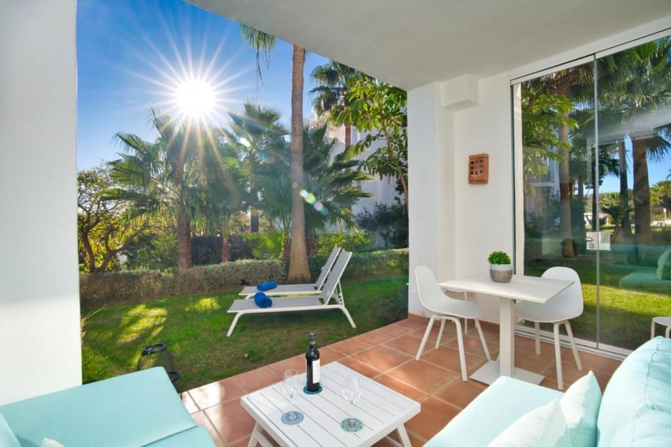 AL-303 ESTEPONA - APARTMENT - ALCAZABA LAGOON Apartment in Costa del Sol