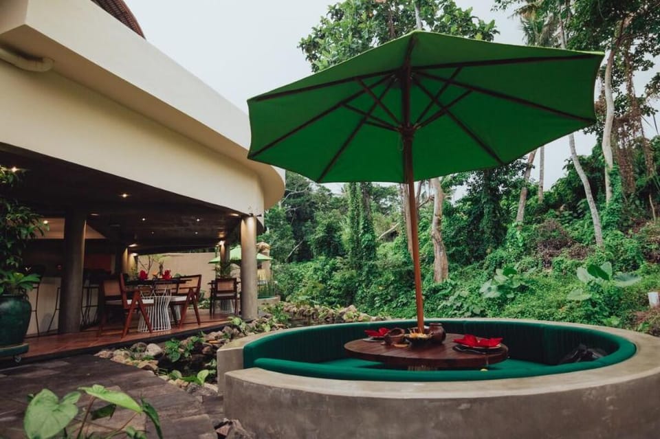 Cheerful 1 bed with access to pool Vacation rental in Sukawati