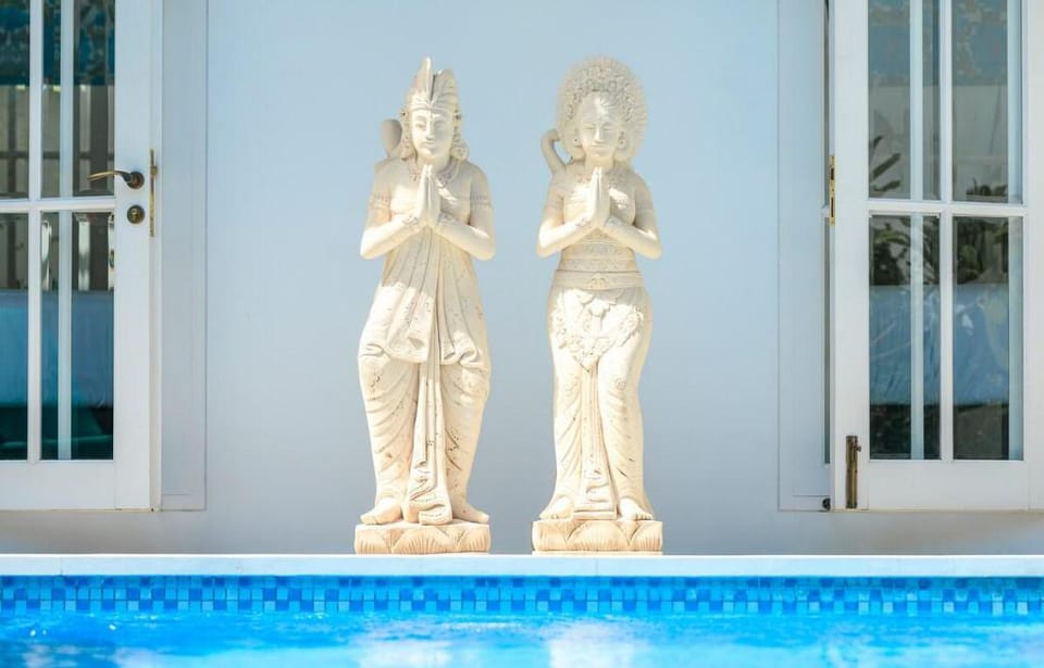 Private Villa 2 Bedroom 7 Min walk to the Beach Villa in Kuta