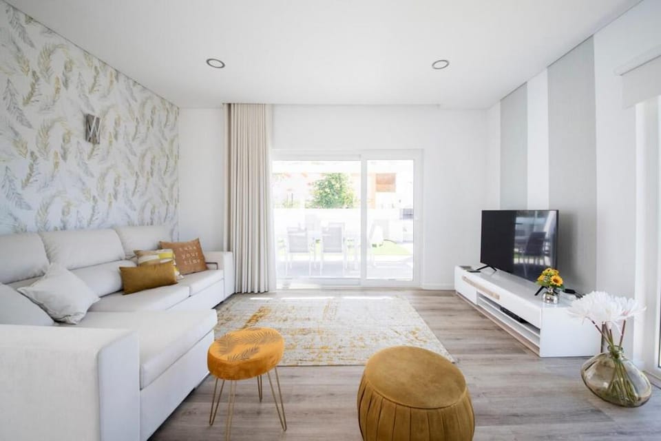 Casa Lusitana da Praia, with private pool Vacation rental in Setubal District